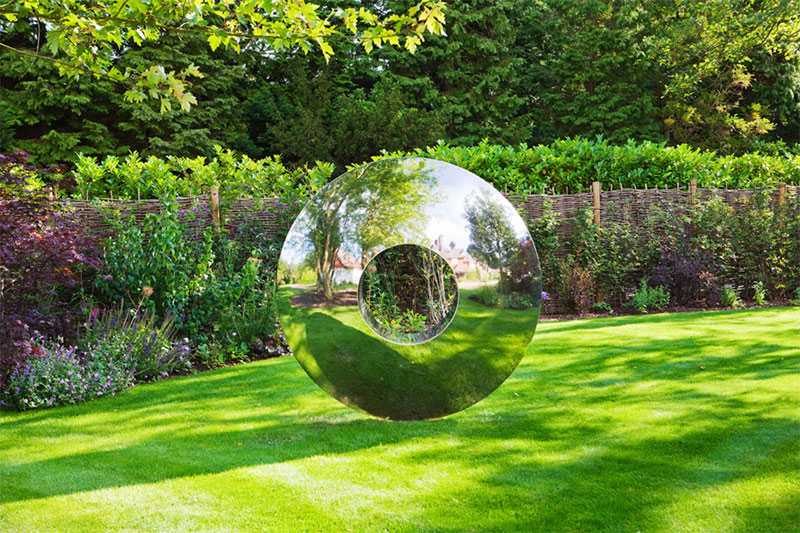 outdoor-modern-metal-sculpture-for-garden