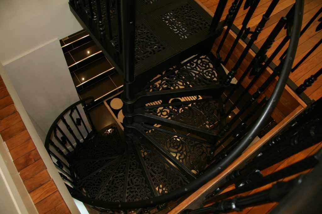 Black modern metal wrought iron round stair railings interior for sale--IOK-176