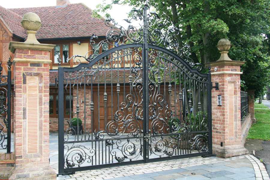 Decorative metal villa gates front door entry gates for sale