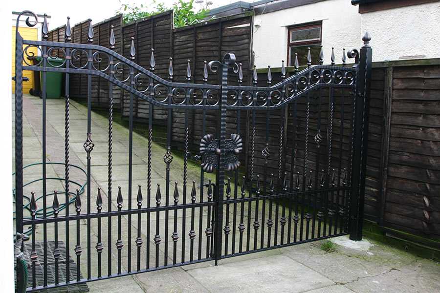 High quality decorative metal home wrought iron entrance gates for sale--IOK-192