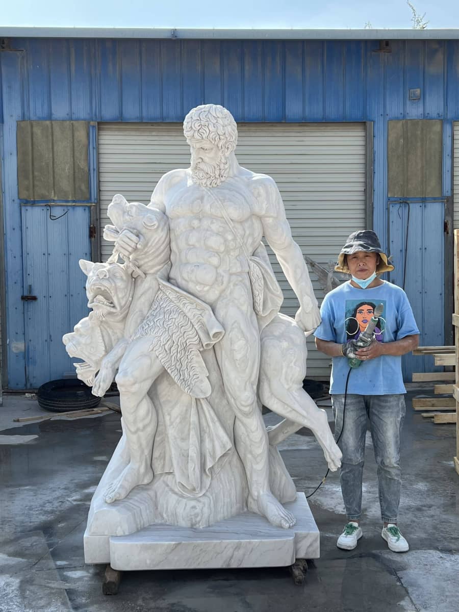 Marble Sculptures Combining History and Craftsmanship