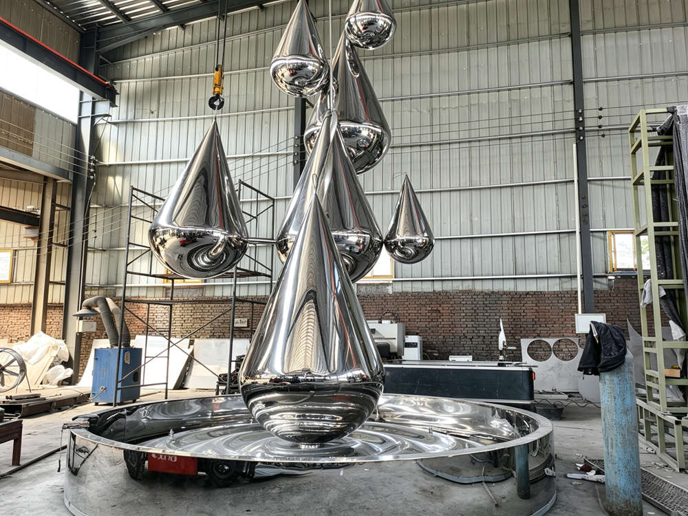 Sculpture 05 completed -- Moscow park stainless steel project