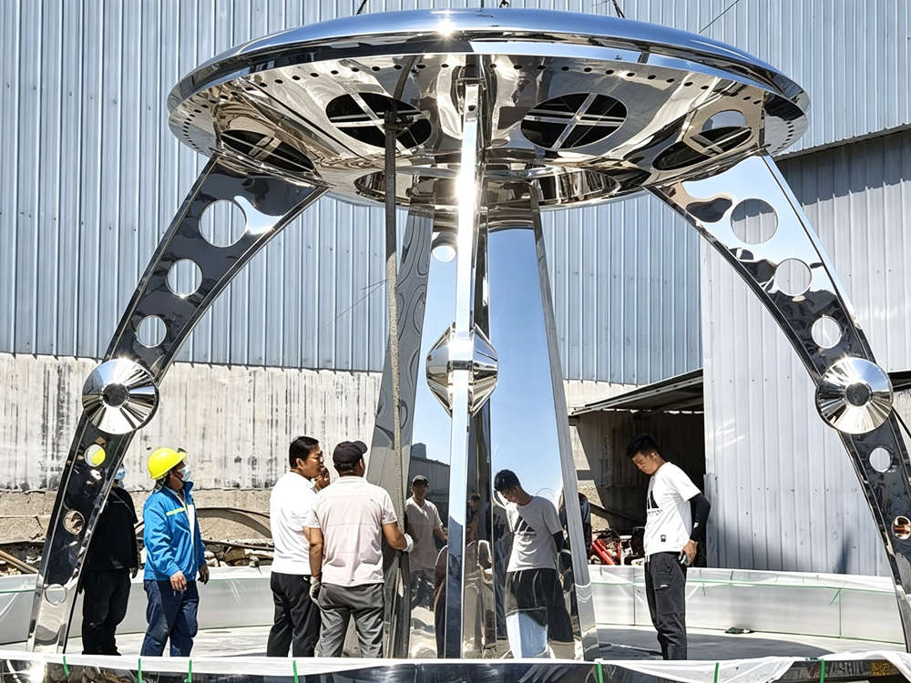 Sculpture 01 completed -- Moscow park stainless steel project