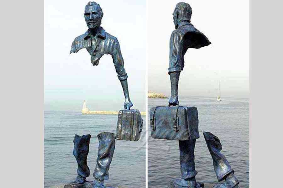 Distinguished Bruno Catalano replica outdoor abstract bronze traveler sculpture