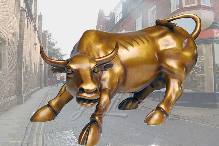 Classic bronze bull of wall street statue