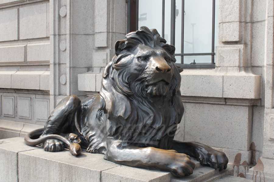 Classic Bronze sitting Lion Statue