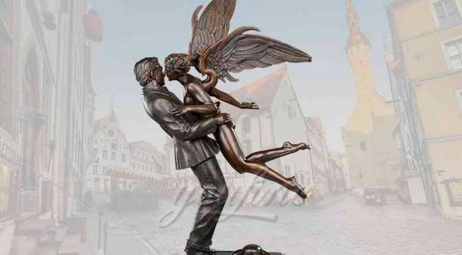 Decorative garden lover kiss bronze angel statue