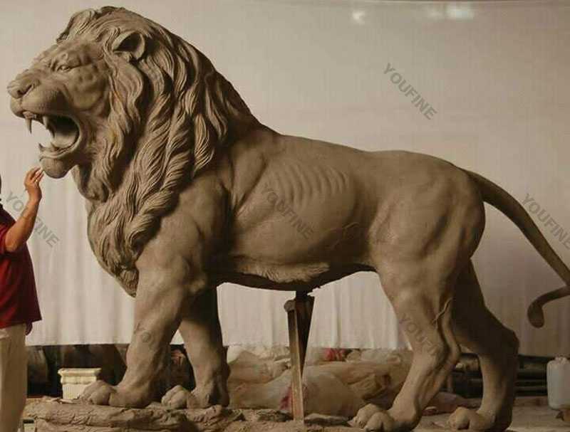 Clay-model-of-lion-statues