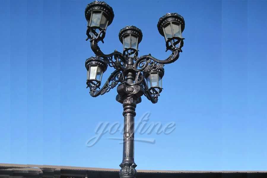 Garden cast iron street lamp post for sale