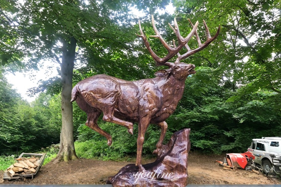 Running outdoor garden deer statues