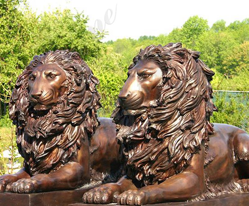 bronze antique lion