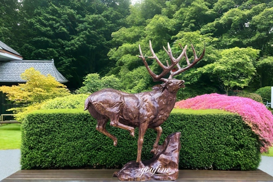 garden deer statues