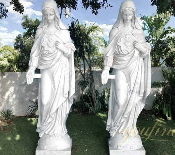 large outdoor virgin mary statue