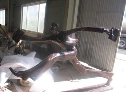 La estatua de bronce para el cliente de Brasil