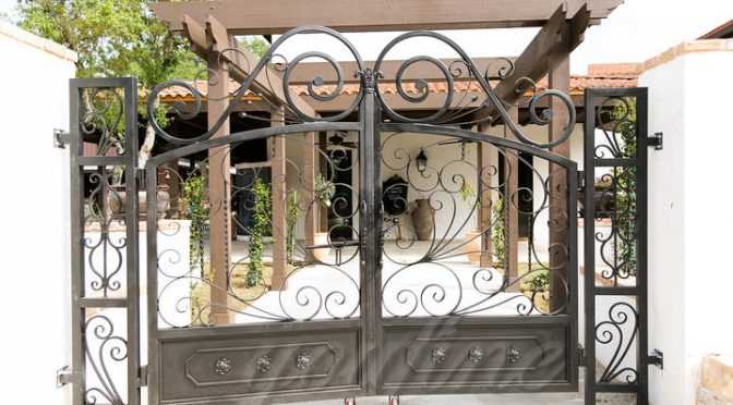 Beautiful Outdoor Decorative Wrought Iron Gates