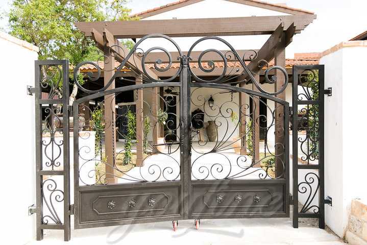 Beautiful Outdoor Decorative Wrought Iron Gates