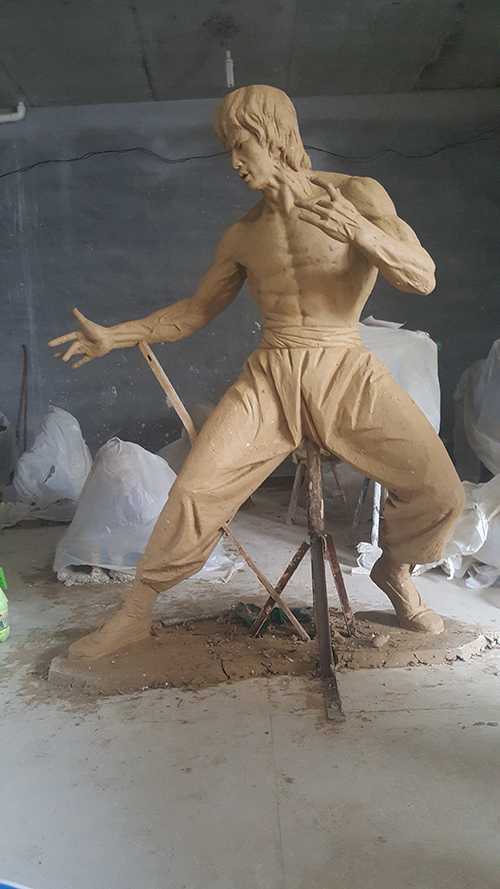 Large Bronze Sculpture with famous Figure Bruce Lee for Outdoor Decoration