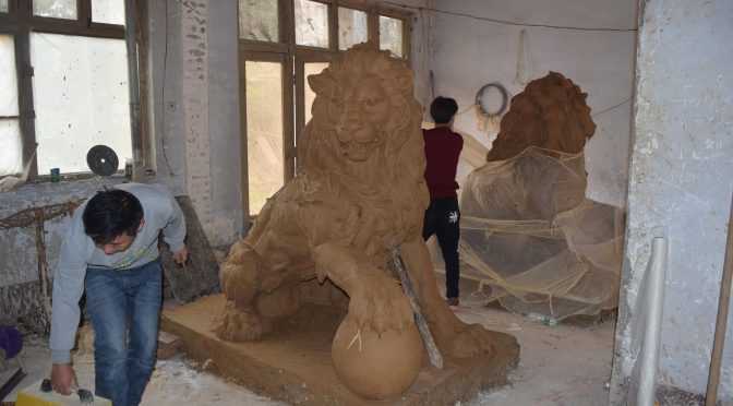 Bronze Sitting Lion Sculpture clay mould