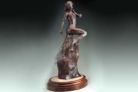 Classical decorative garden bronze self made woman