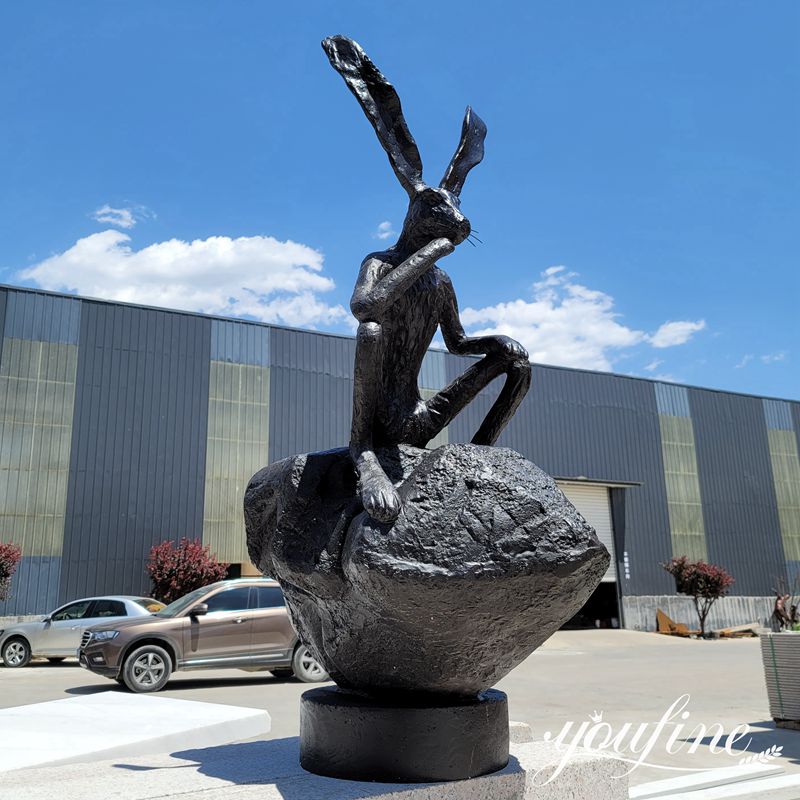 Rabbit Statue Details: