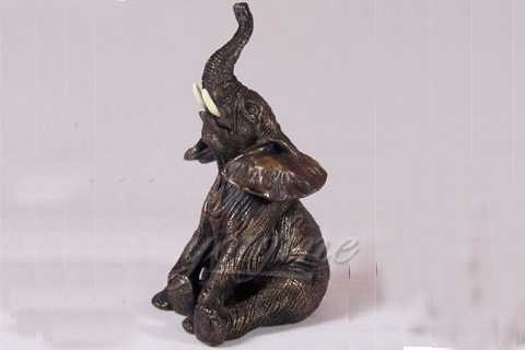 How to Make the Garden Decorative Lovely Sitting Elephant Bronze Statue