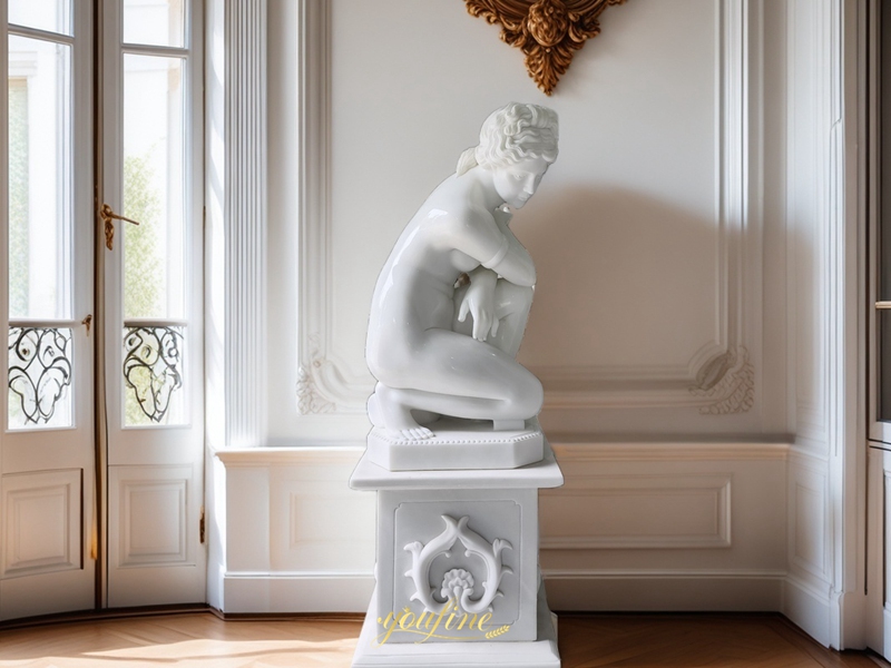marble carving Crouching Venus for home