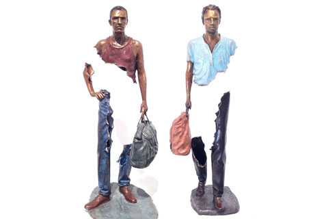 Bronze casting Traveler Sculpture for Sale