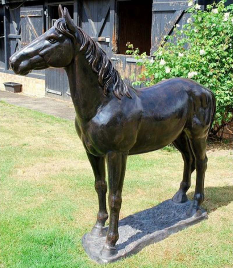 Bronze horse statue