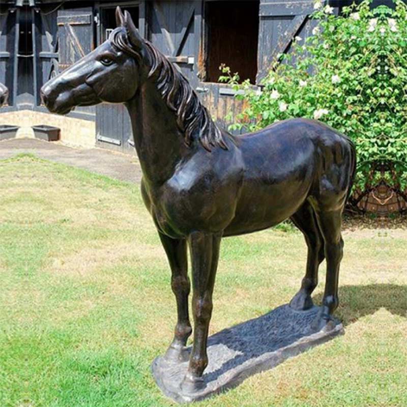 horse sculpture