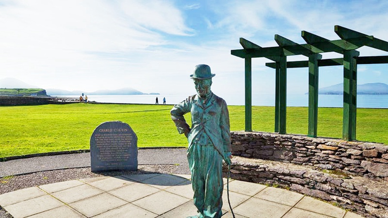 charlie-chaplin-statue-with-inscription