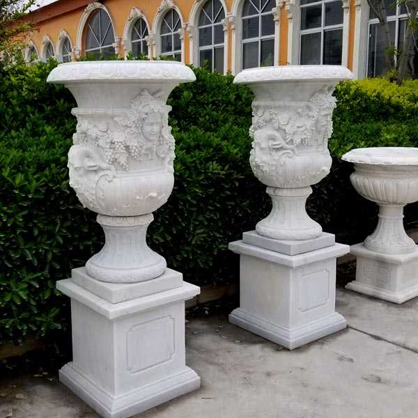 2018 High Quality White Marble Planter with Figure for Garden Decor on Sales