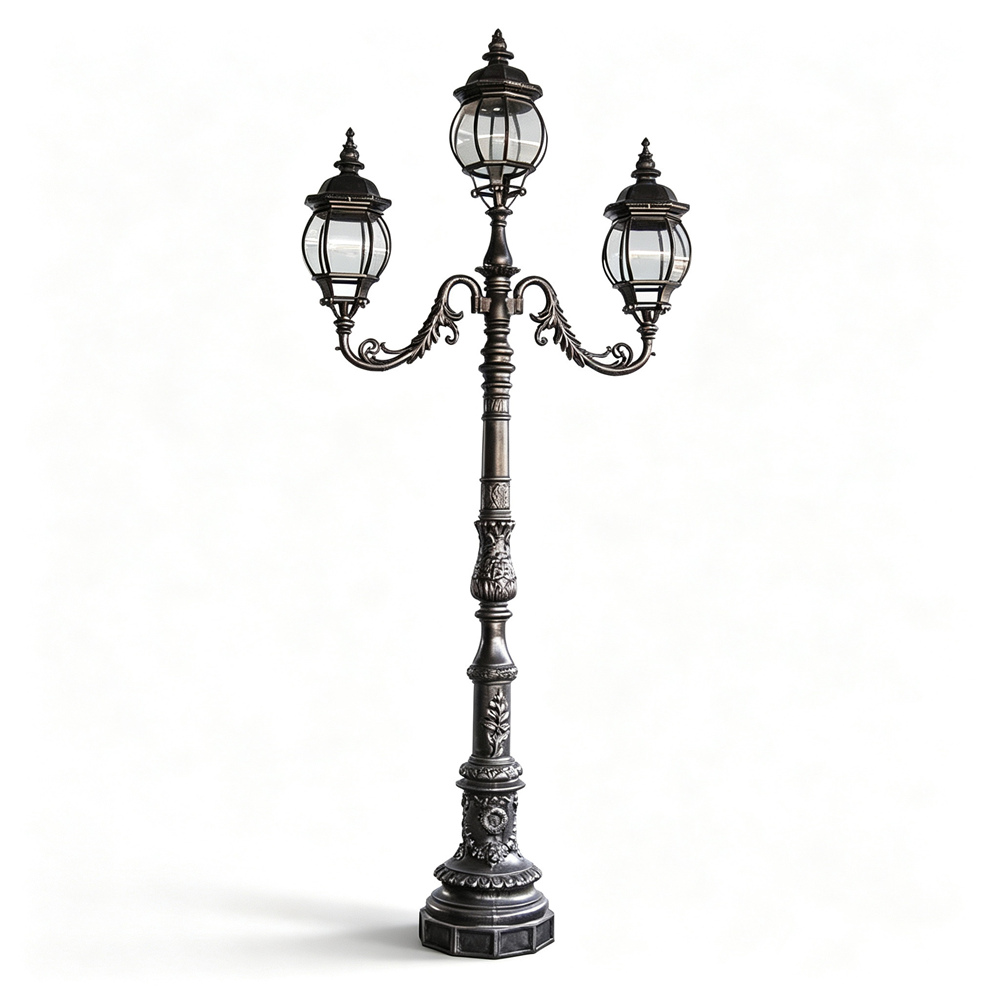 3 Light lamp post