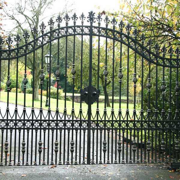 Inexpensive modern wrought iron garden driveway swing gates with solid frame design for sale--IOK-205