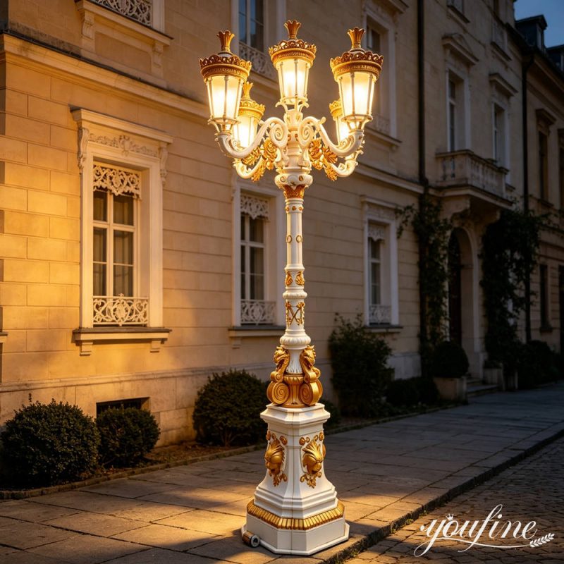 white Cast Iron Lamp Post