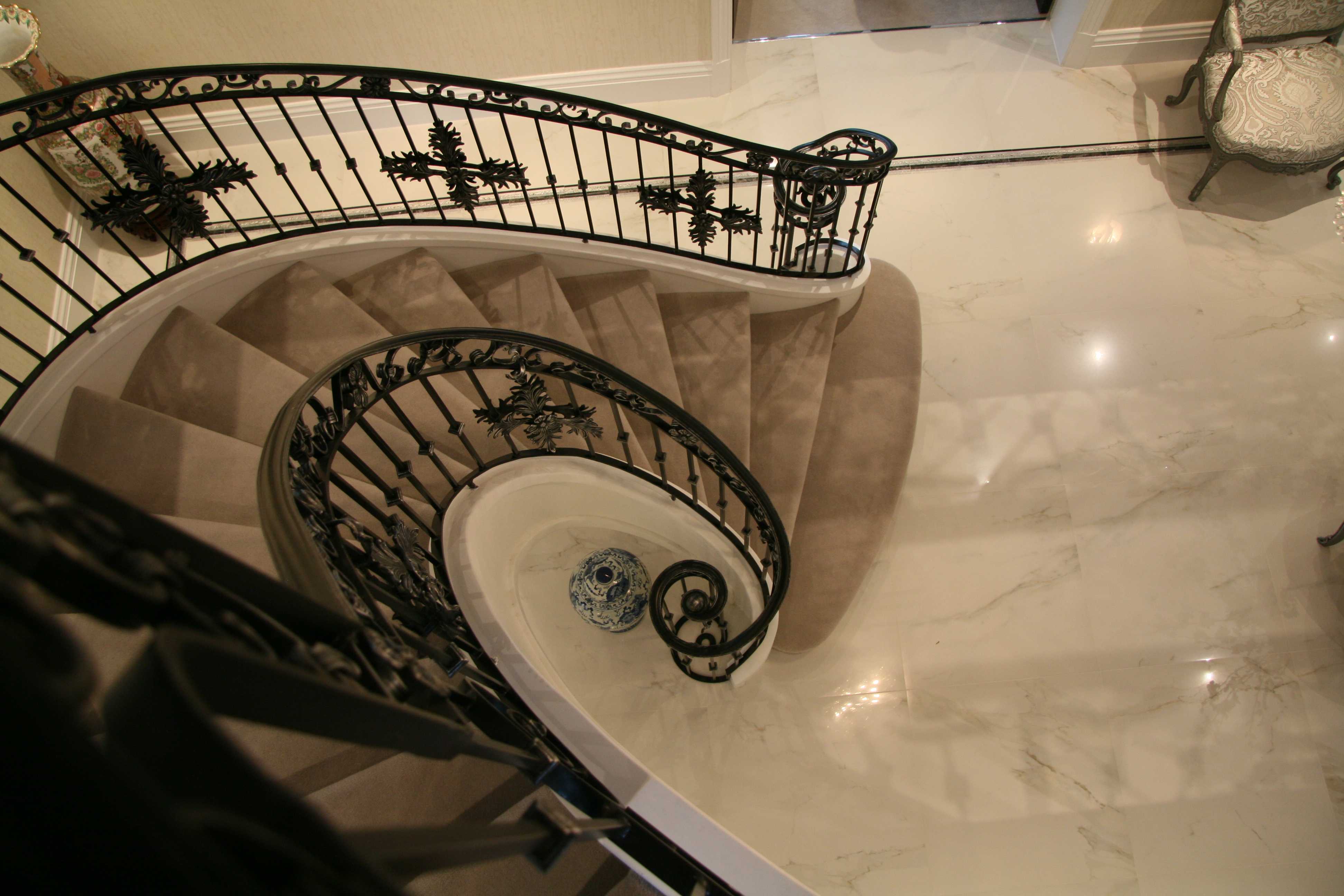 Helical Iron Staircases–the most elegant style iron staircase!