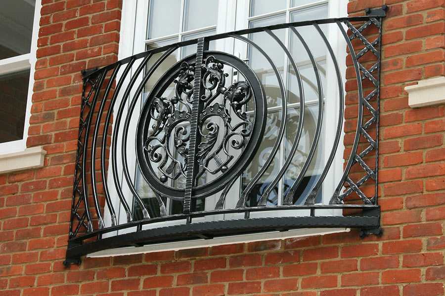 China factory custom supply wrought iron balcony railing aphrodite juliet design for sale–IOK-252