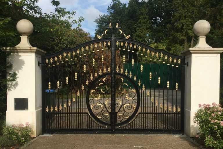 Modern large Sliding Garden Front Gates Wrought Iron Driveway for Sale
