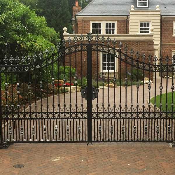 Contemporary metal front door entry double driveway gates design for villa for sale--IOK-195