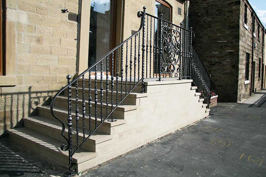 Exterior elegant contemporary outdoor safety iron staircase for outdoor steps for sale–IOK-174