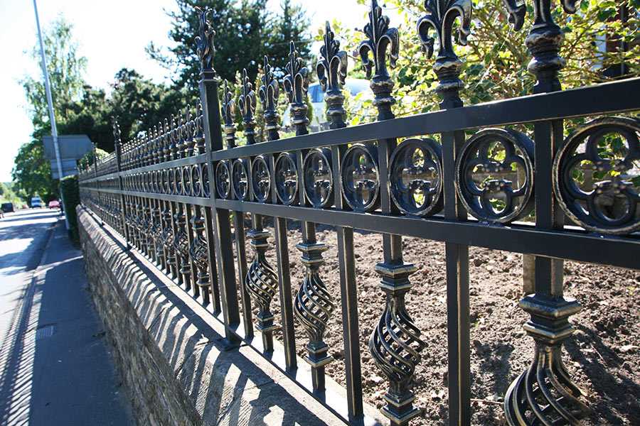 Factory direct supply cast iron fence post black iron railing for sale from China–IOK-227
