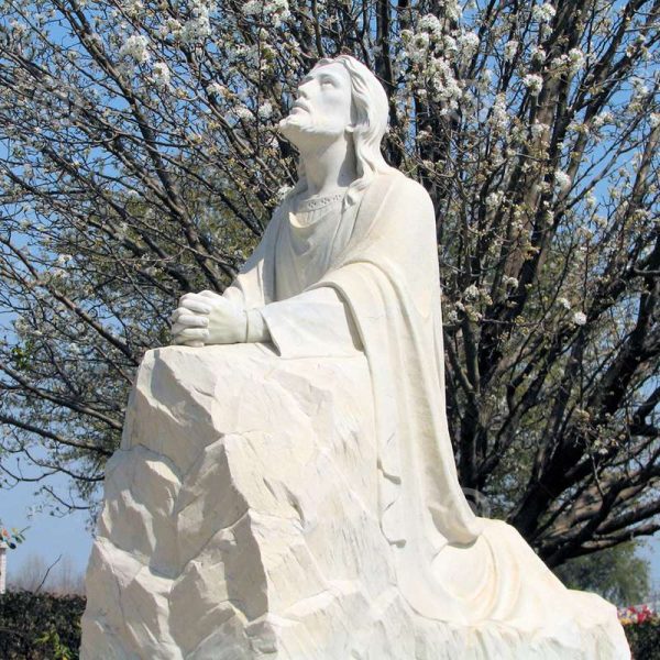 Outdoor Famous Life Size Catholic White Marble Jesus Kneeling in Prayer for Sale