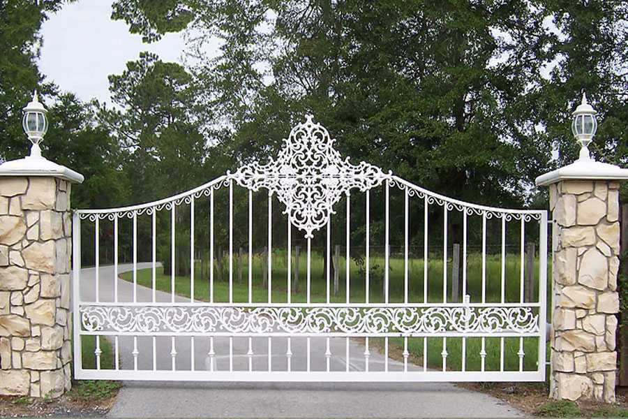 Simple modern estate wrought iron entrance gates for house for sale–IOK-184