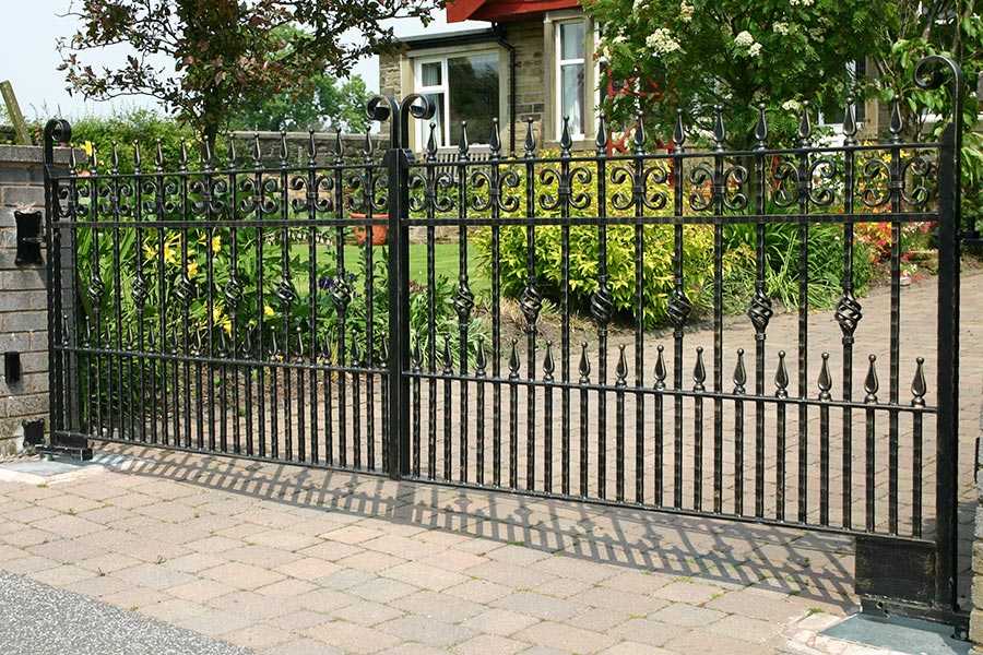 Whole Decorative Wrought Iron Fence