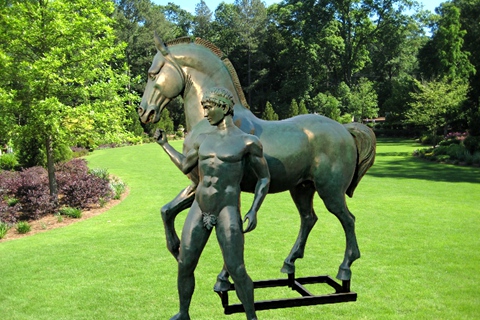 bronze horse statue