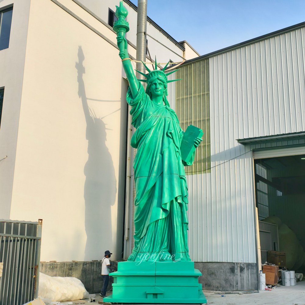 11.5-meter Fiberglass Large Statue of Liberty Replica Factory Supplier
