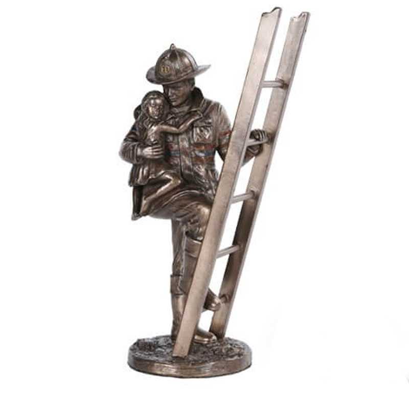 Casting Bronze Army Soldier Garden Statue Fireman Teamwork Firefighter Bronze Statue For Monument For Sale