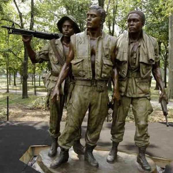 Do you know where this famous monuments of Cruel Vietnam War placed ?