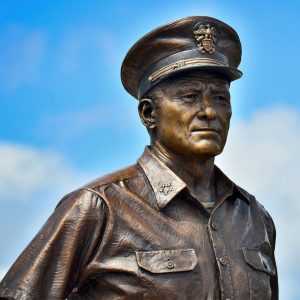 Customized casting bronze famous statue American Navy Admiral Nimitz and his bronze sculpture for commemorate for sale