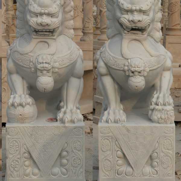 Pair of Chinese Foo or Fu Dog statue