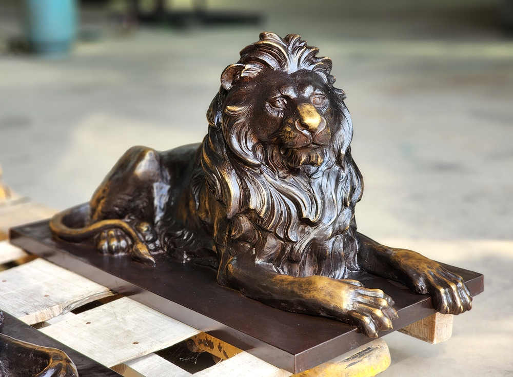 famous HSBC Lion Satue